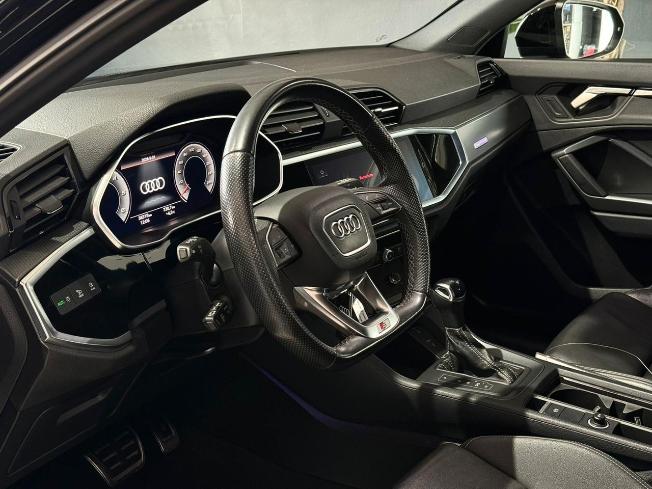 Audi Q3 SPB 35 TDI S tronic S-Line Identity Black