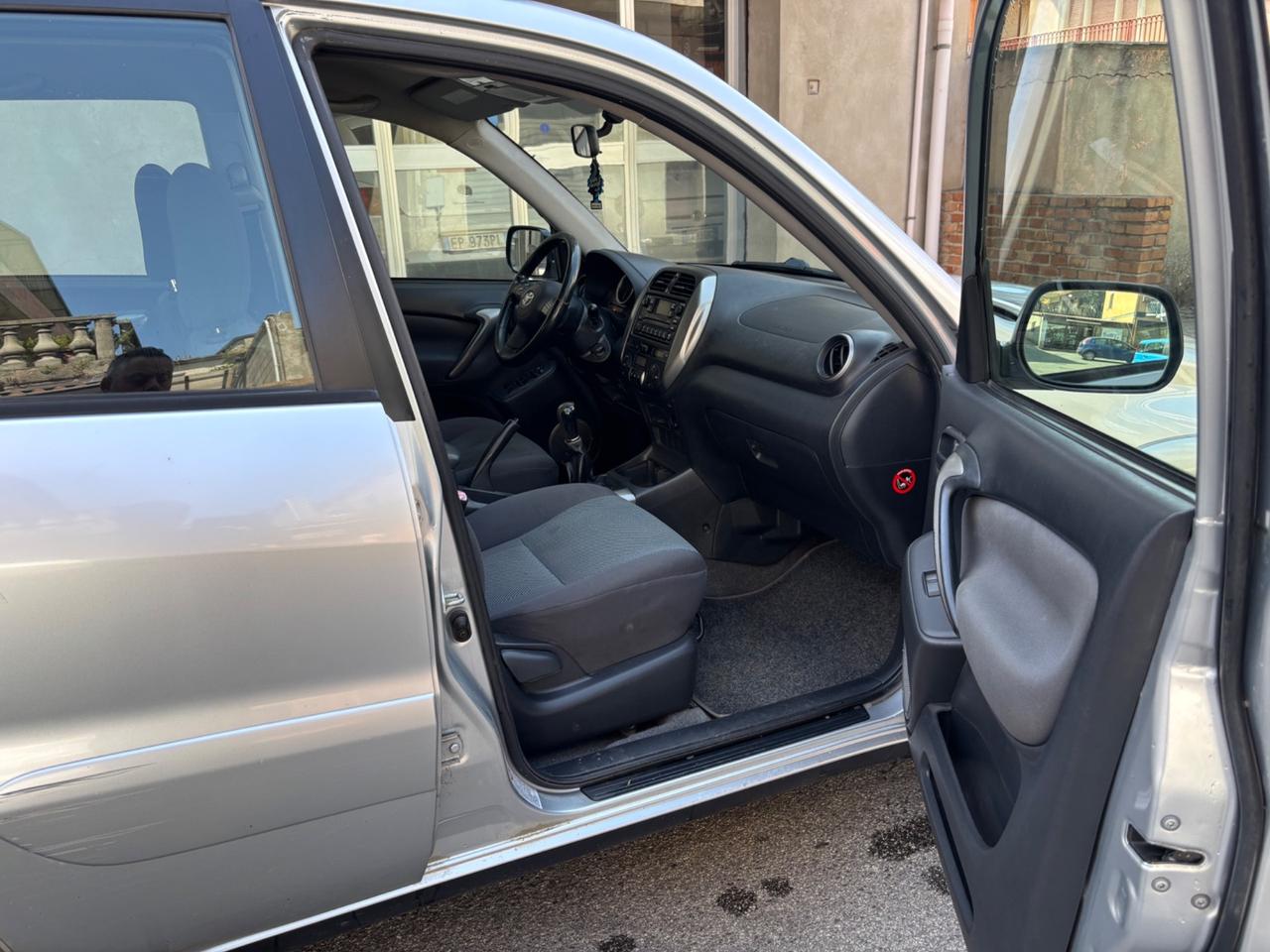 Toyota RAV 4 RAV4 2.0 Tdi D-4D cat 5 porte Sol