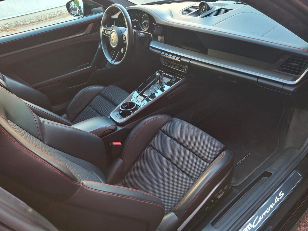Porsche 911 Carrera 4S Cabriolet