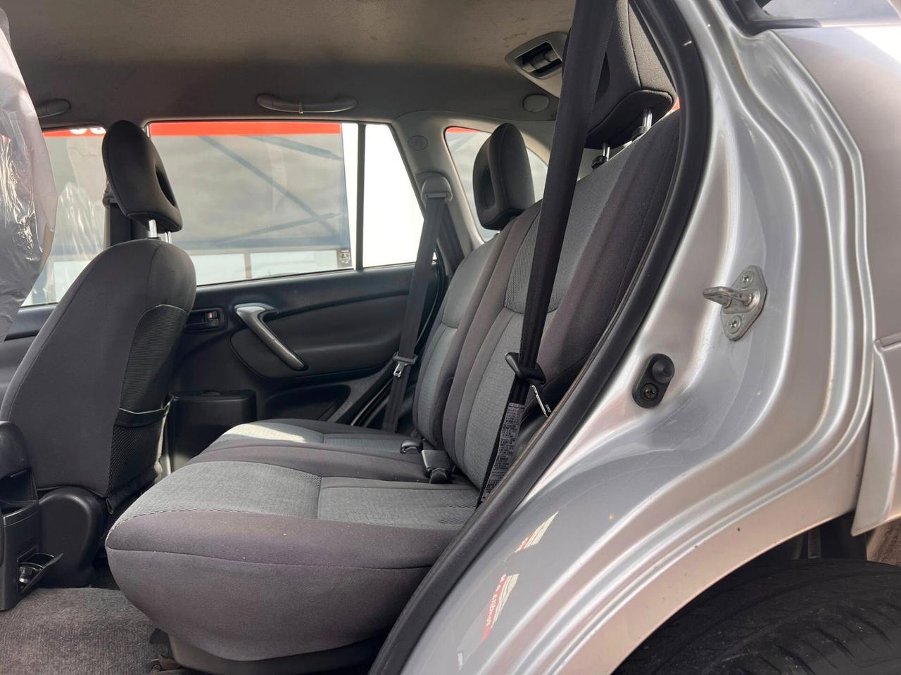 Toyota RAV 4 RAV4 2.0 Tdi D-4D cat 5 porte Sol