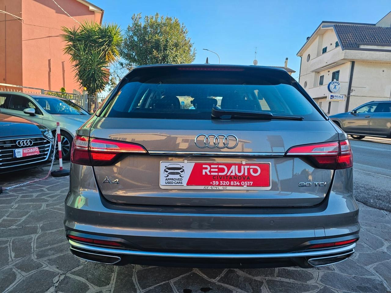 Audi A4 Avant 30 TDI/136 CV S tronic Business S-Line edition