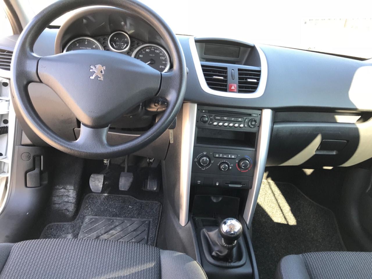 Peugeot 207 1.6 8V HDi 112CV auto pari al nuovo