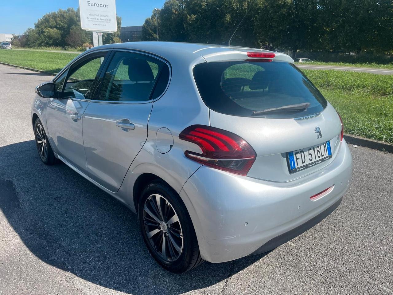 Peugeot 208 BlueHDi 75 5 porte Allure