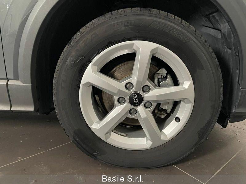 Audi Q2 30 TFSI Business