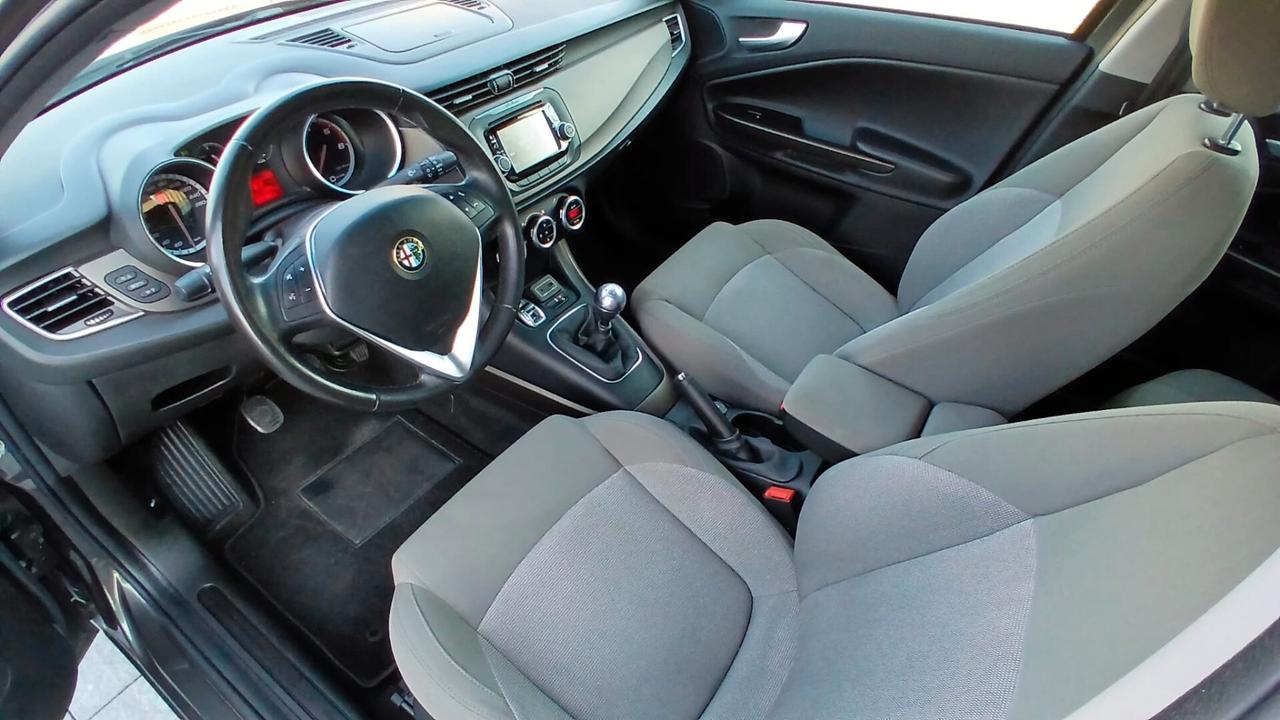 Alfa Romeo Giulietta 1.6 JTDm-2 120 CV Exclusive
