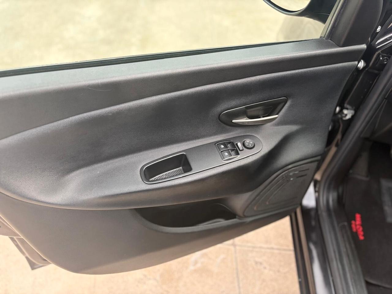 Lancia Ypsilon 1.2 69 CV 5 porte GPL Ecochic Gold