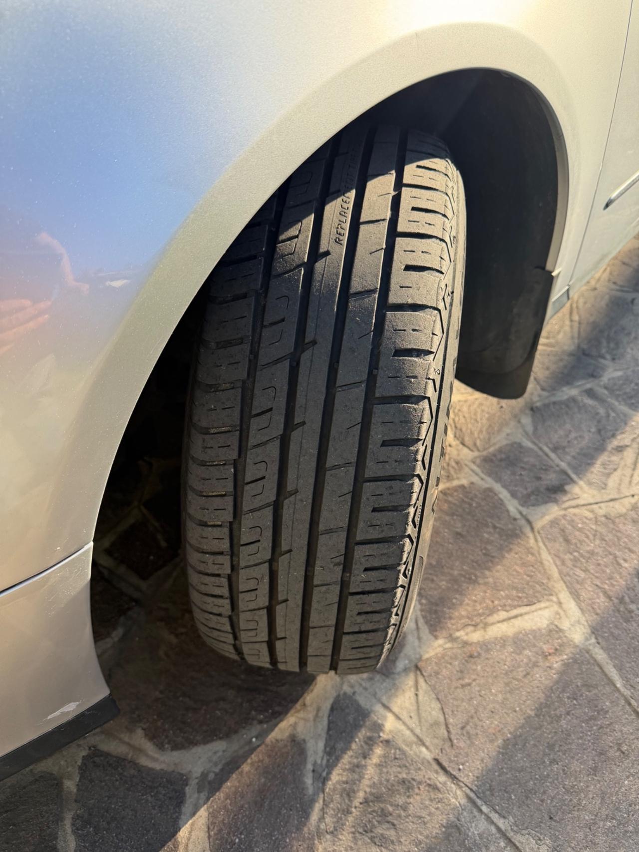 Volkswagen Passat 1.9 TDI/105CV Comfortline