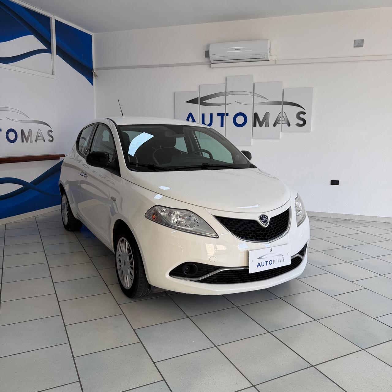 Lancia Ypsilon 1.2 69 CV 5 porte Gold