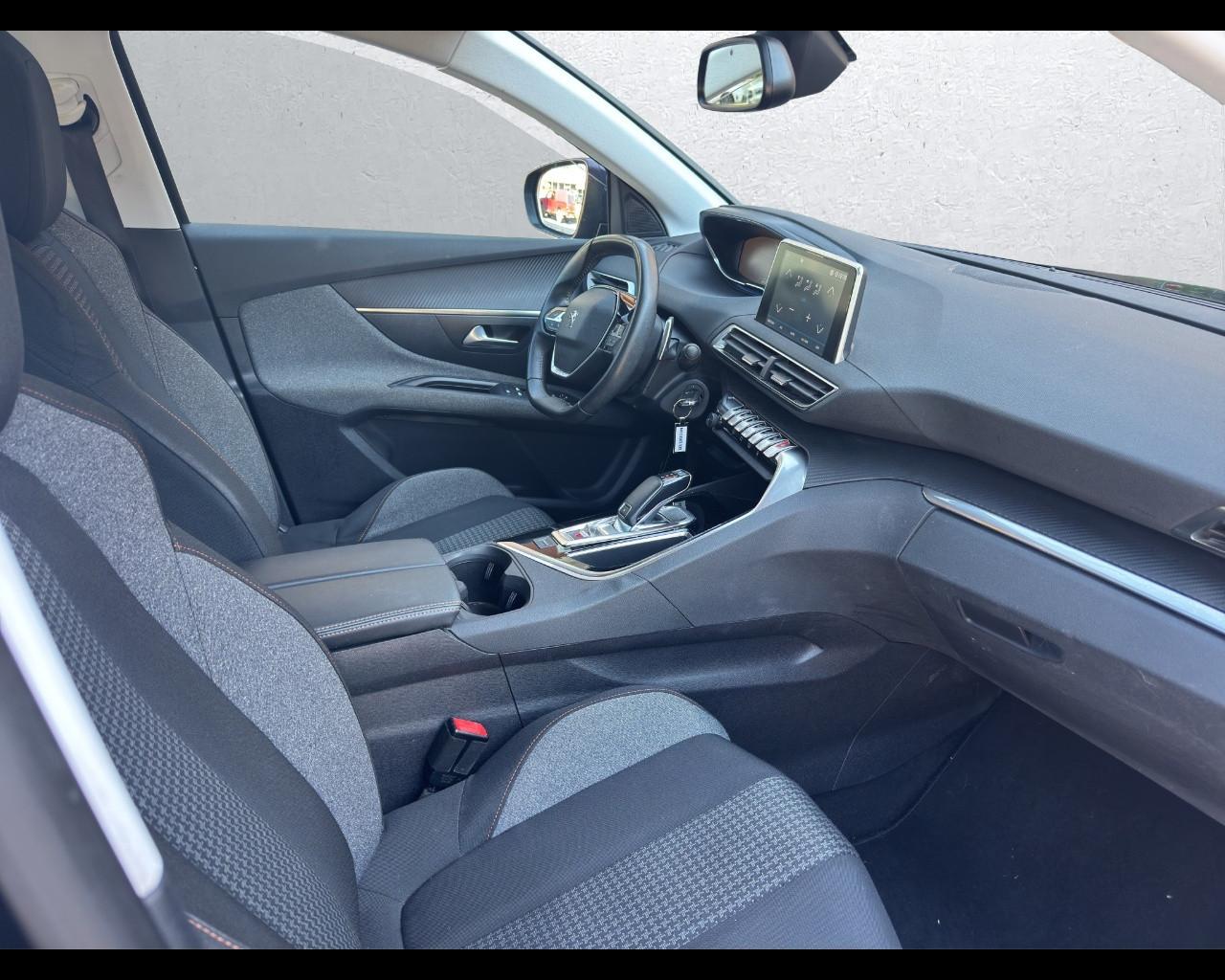 PEUGEOT 3008 2ª serie - 3008 BlueHDi 130 S&S EAT8 Business