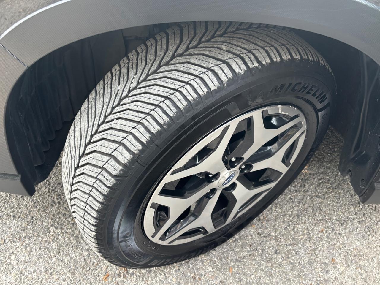 Subaru Forester 2.0 e-Boxer MHEV Lineartronic premium