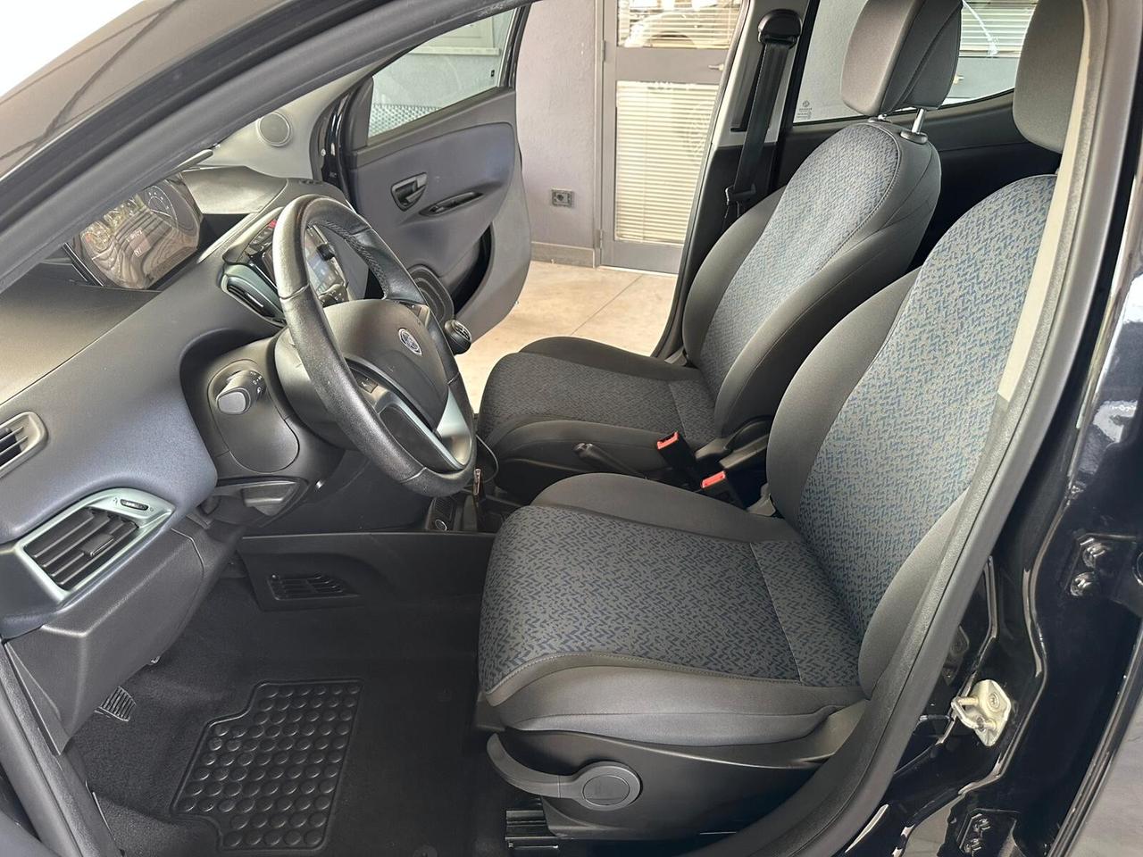 LANCIA YPSILON 1.0 FIREFLY 70CV HYBRID 2023