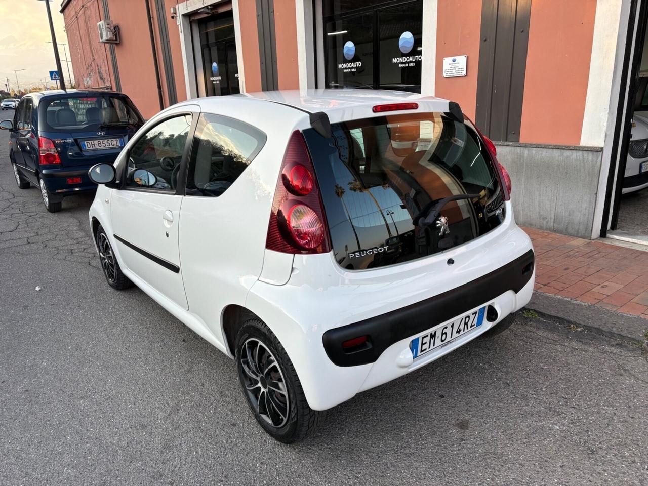 Peugeot 107 1.0 68CV 3p. 2012