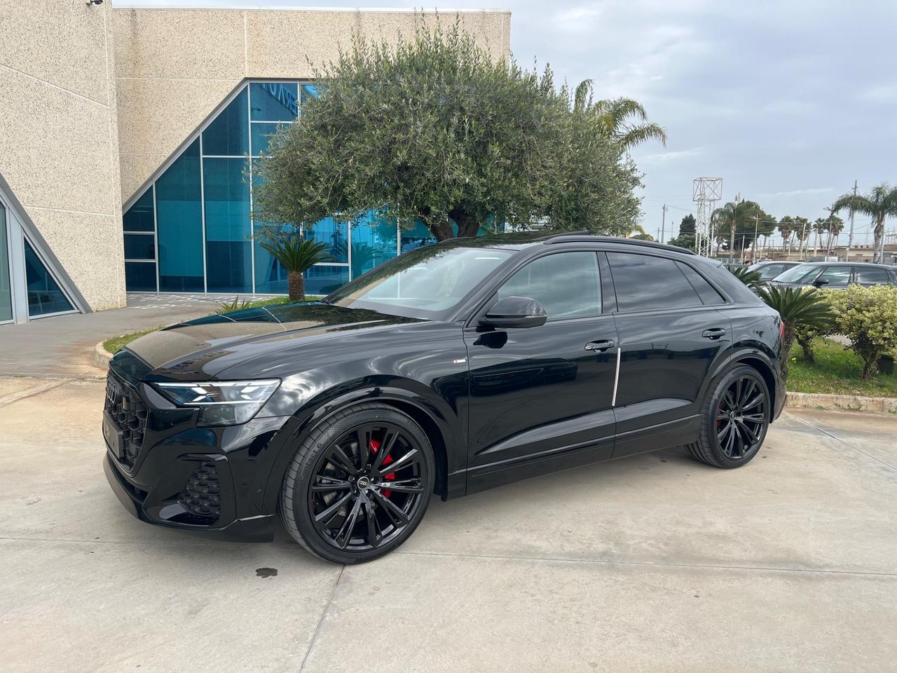 Audi Q8 TDI quattro 210 kW tiptronic S line edition possibilità noleggio no scoring