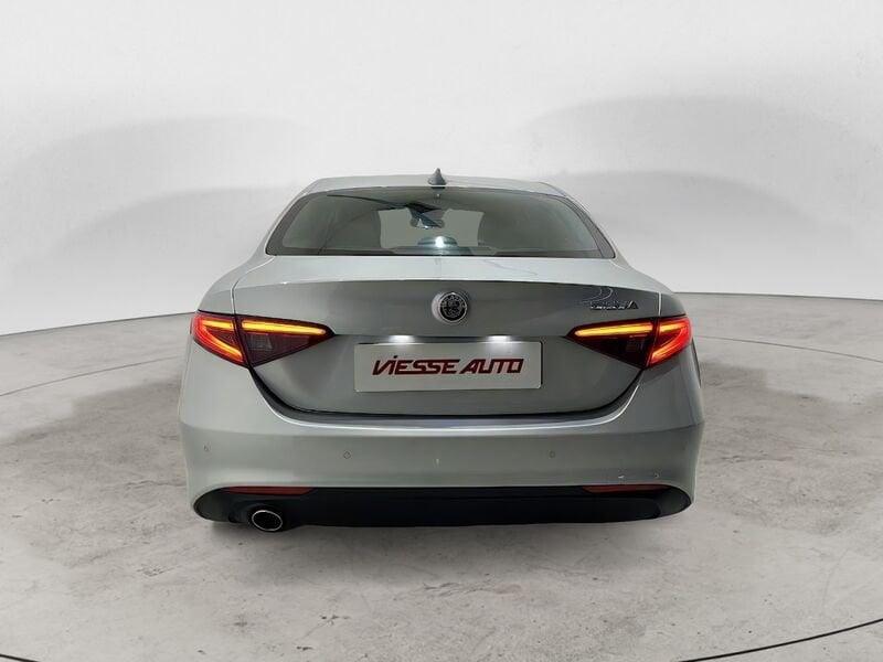 Alfa Romeo Giulia 2.2 Turbodiesel 150 CV AT8