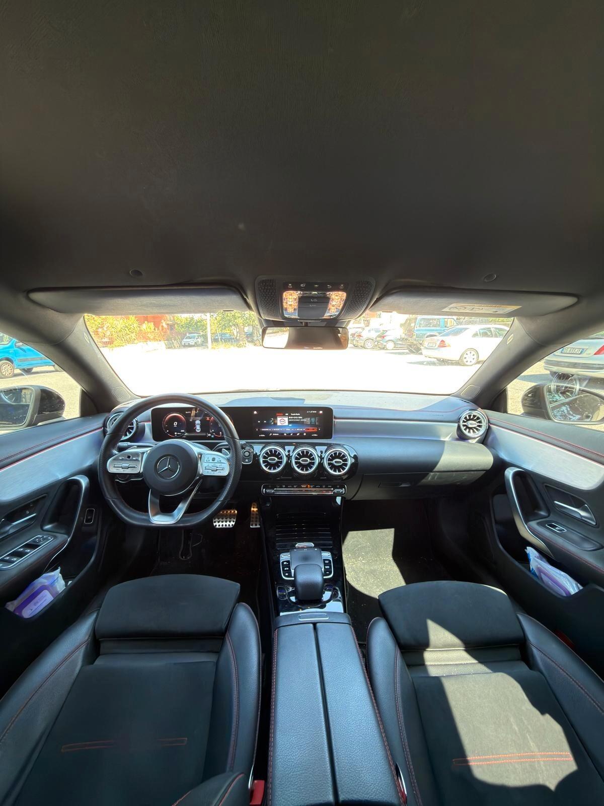 MERCEDES CLA 200D AMG SPORT