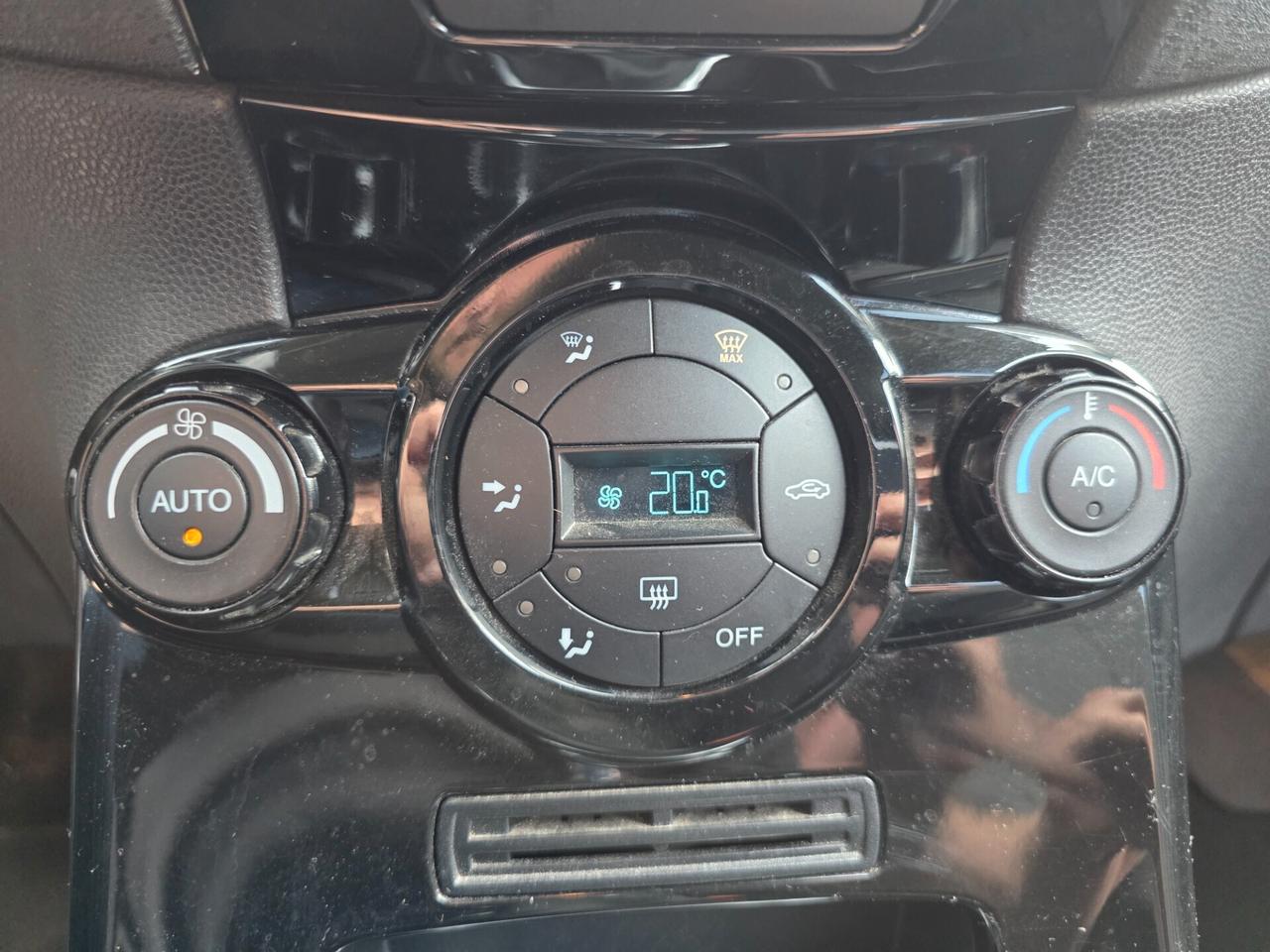 Ford Fiesta 1.5 TDCi 75CV Titanium FULL