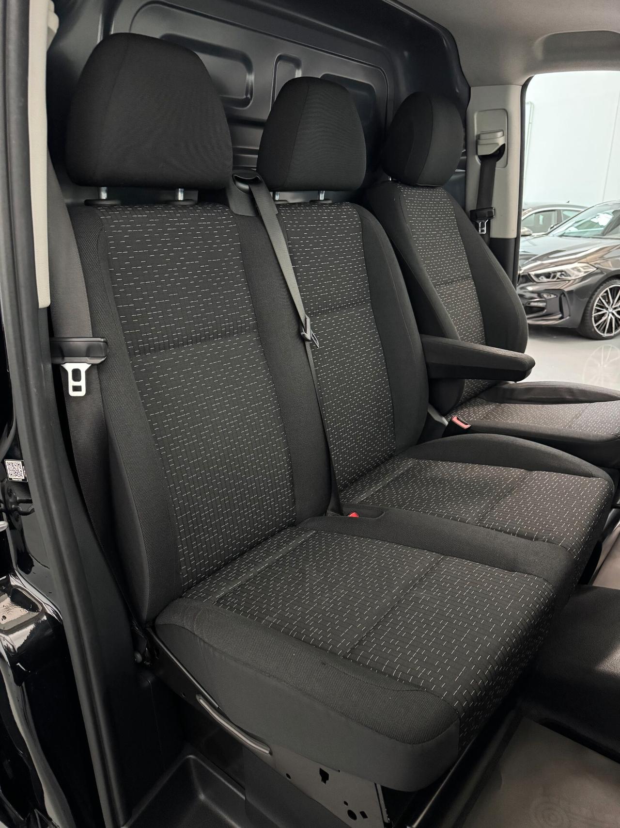 Mercedes-Benz Vito 114 cdi 2.0cc 136cv 3 Posti CarPlay Navigatore OK Neopatentati