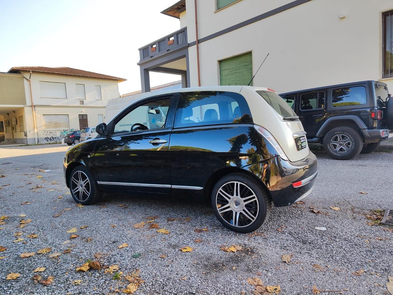 Lancia Ypsilon 1.2 Benzina Elle Bicolore - 2012