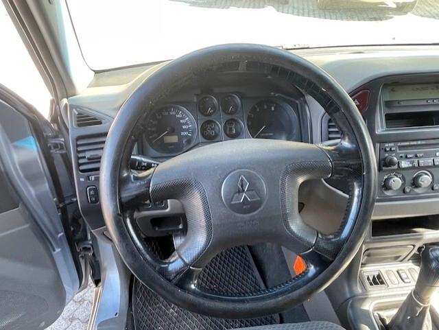 Mitsubishi Pajero 2.5 TDI GLX anno 2004