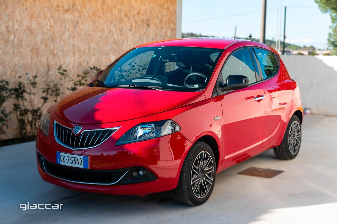 Lancia Ypsilon 1.0 FireFly 5 porte S&S Hybrid Gold