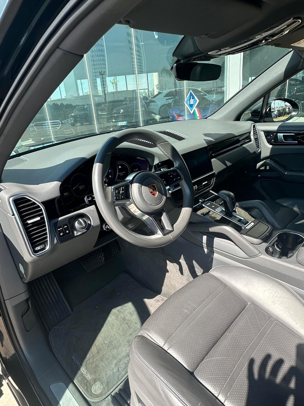 Porsche Cayenne 3.0 V6 340cv
