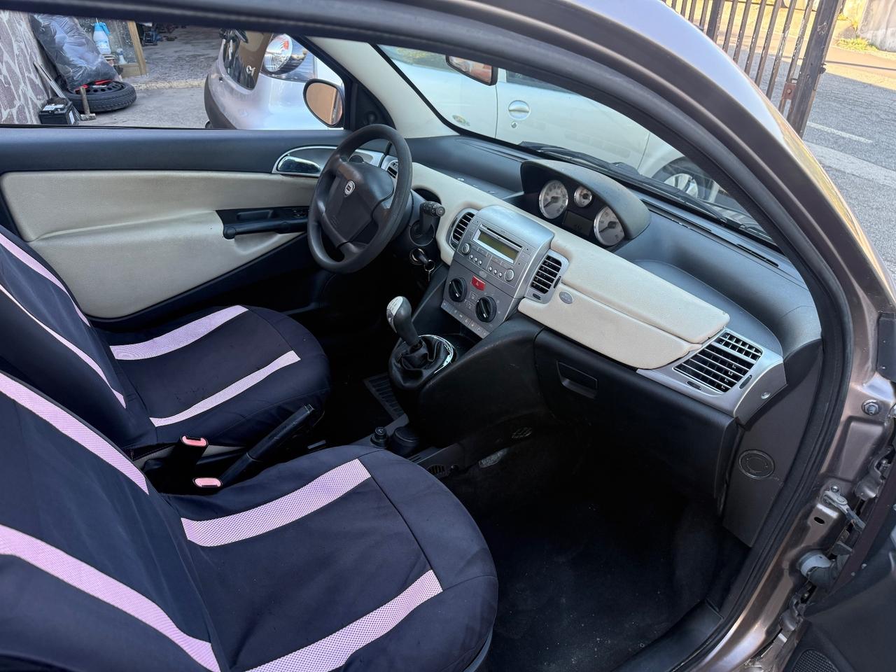 Lancia Ypsilon 1.2 69 CV GPL Ecochic Platinum