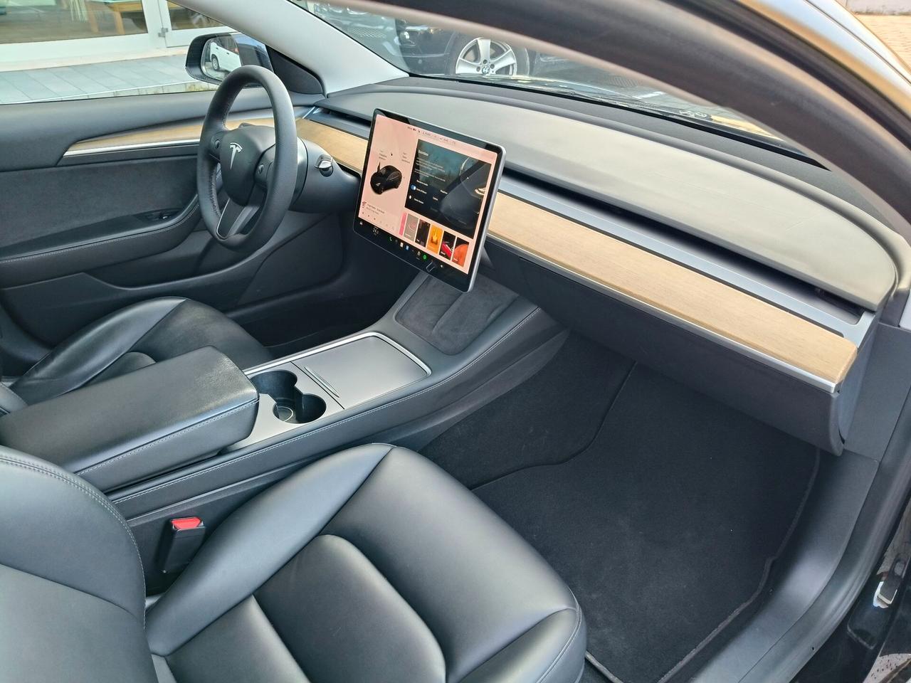 Tesla Model 3 Long Range Dual Motor AWD