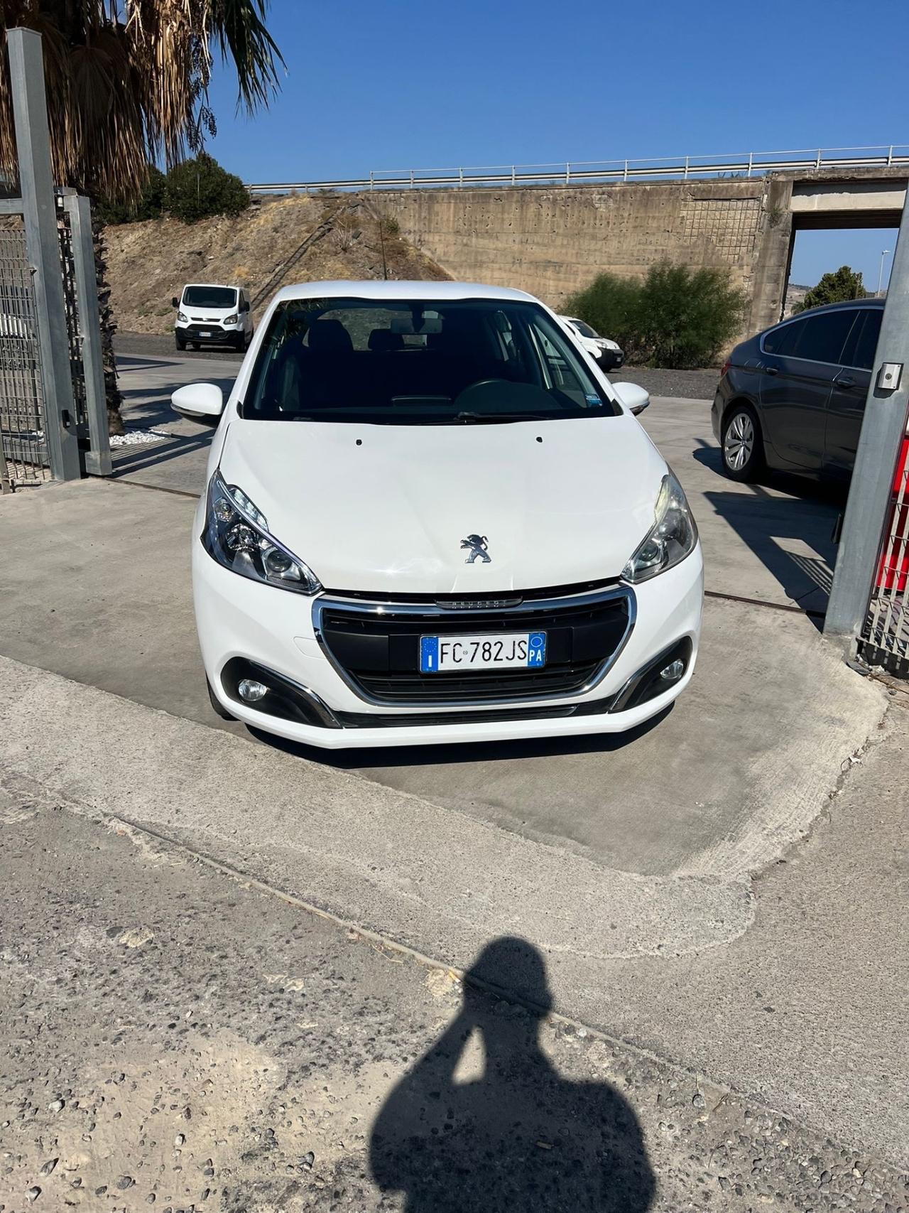 Peugeot 208 BlueHDi 75 5 porte Allure
