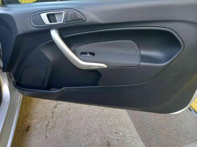 FORD Fiesta 1.2 16V 82CV 3p. Titanium ok neopatentati
