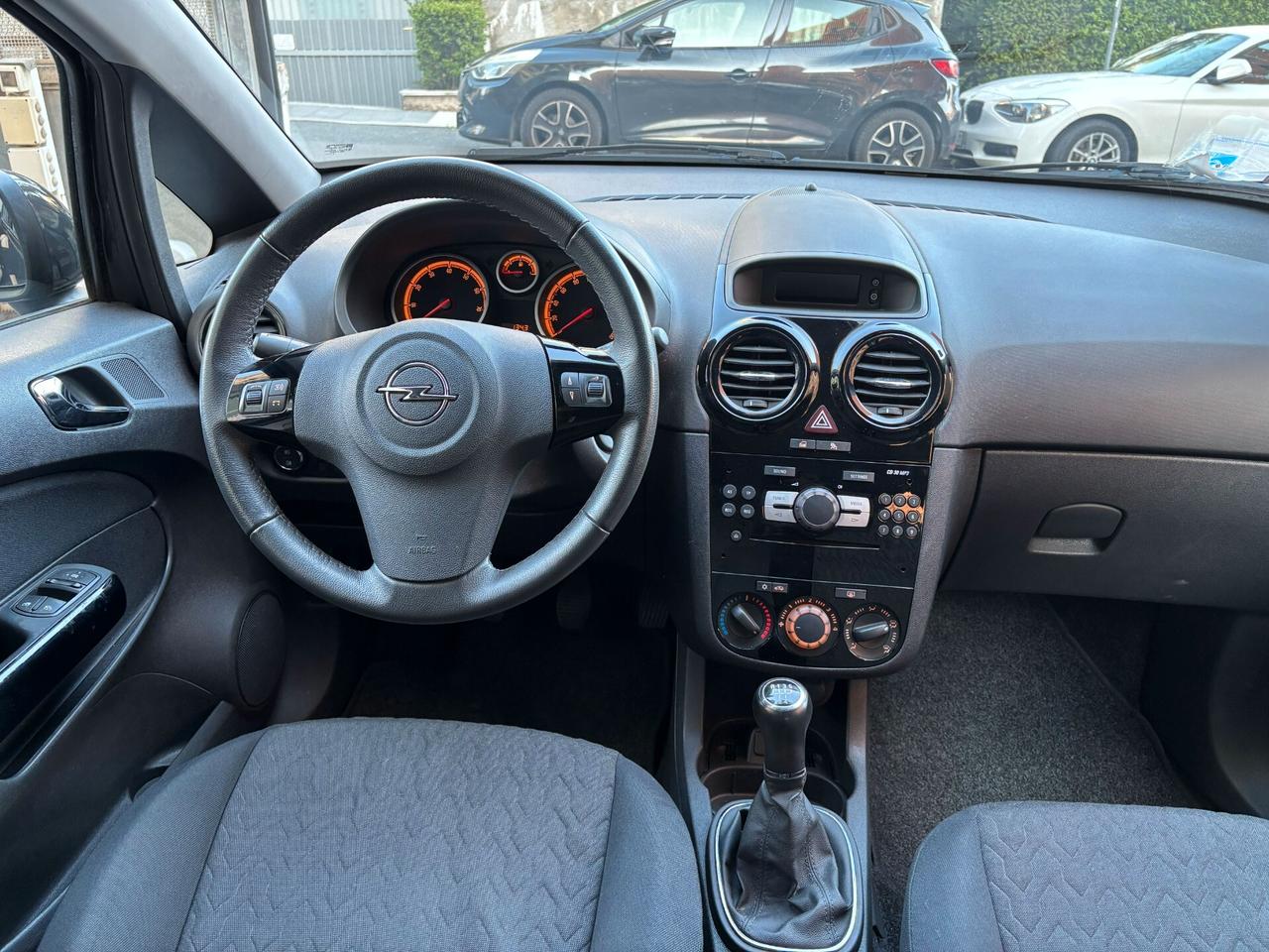 Opel Corsa 1.2 5 porte UNIPROPRIETARIO PNEUMATICI NUOVI