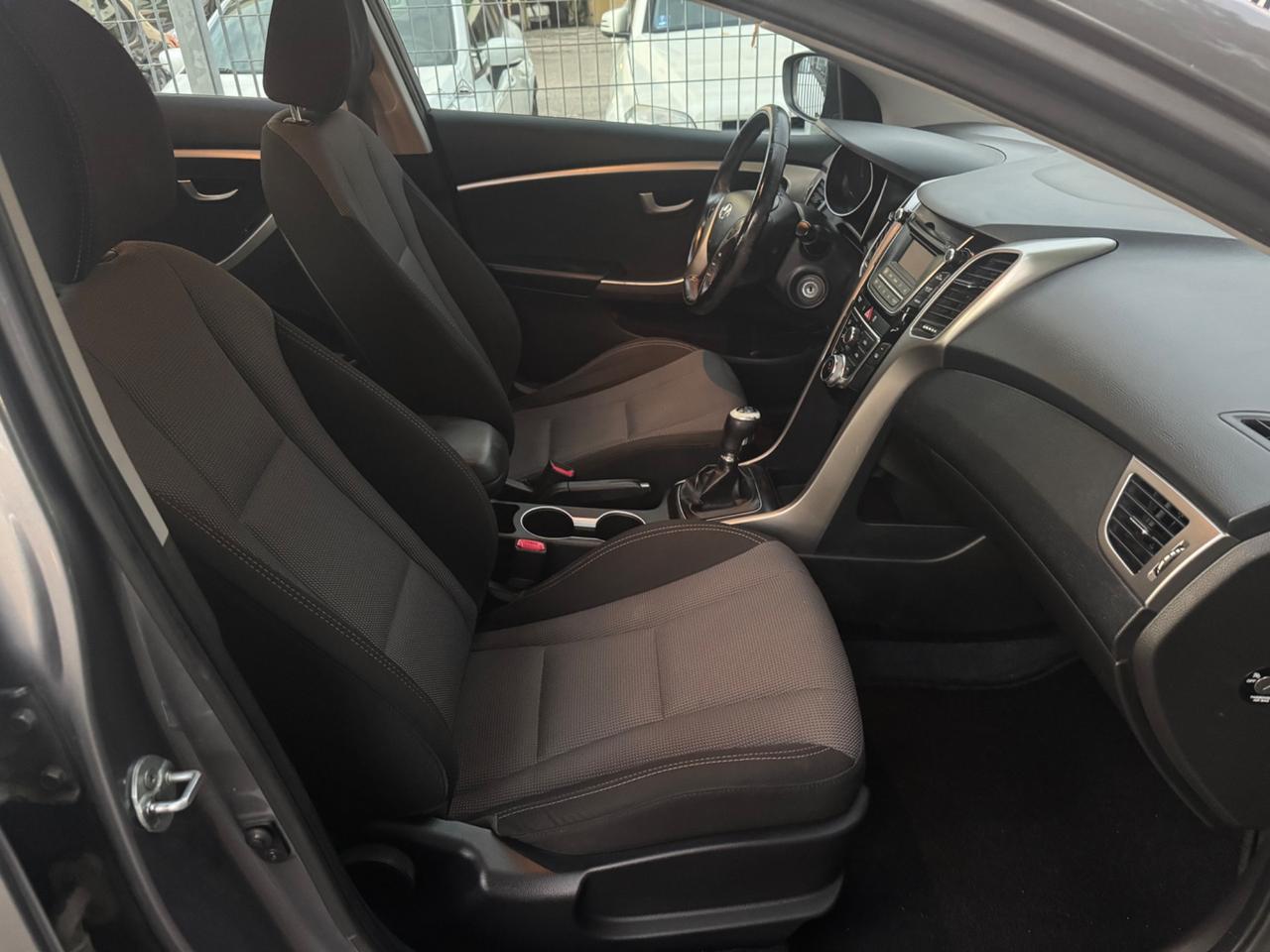Hyundai i30 Wagon 1.6 CRDi neopaten garanzia 12 m