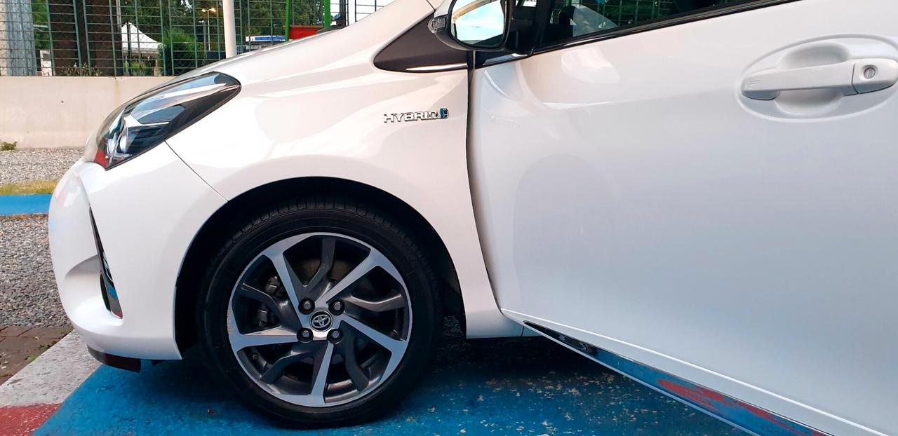 TOYOTA YARIS 1.5 BENZINA/HYBRID FULL OPTIONALKM71 MILA