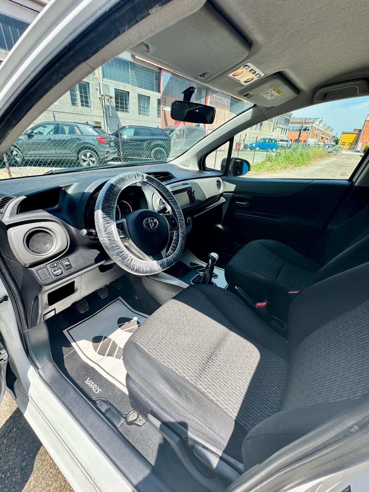 Toyota Yaris 1.0 5 porte Lounge