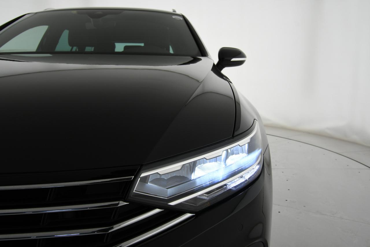 VOLKSWAGEN Passat Variant 2.0 tdi Executive 150cv dsg PELLE+ACC+APP CONNECT