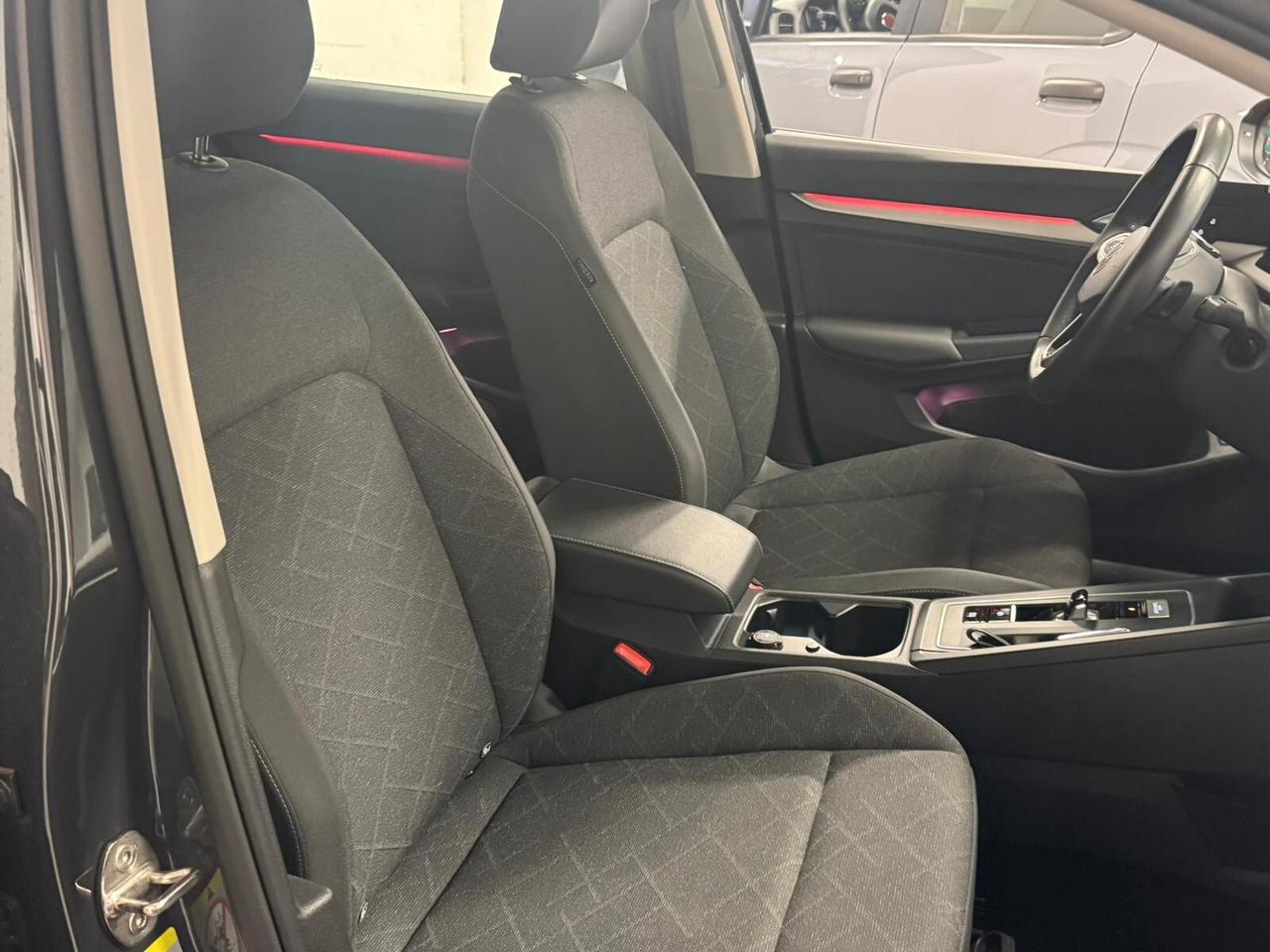Volkswagen Golf 1.0 eTSI EVO DSG Life