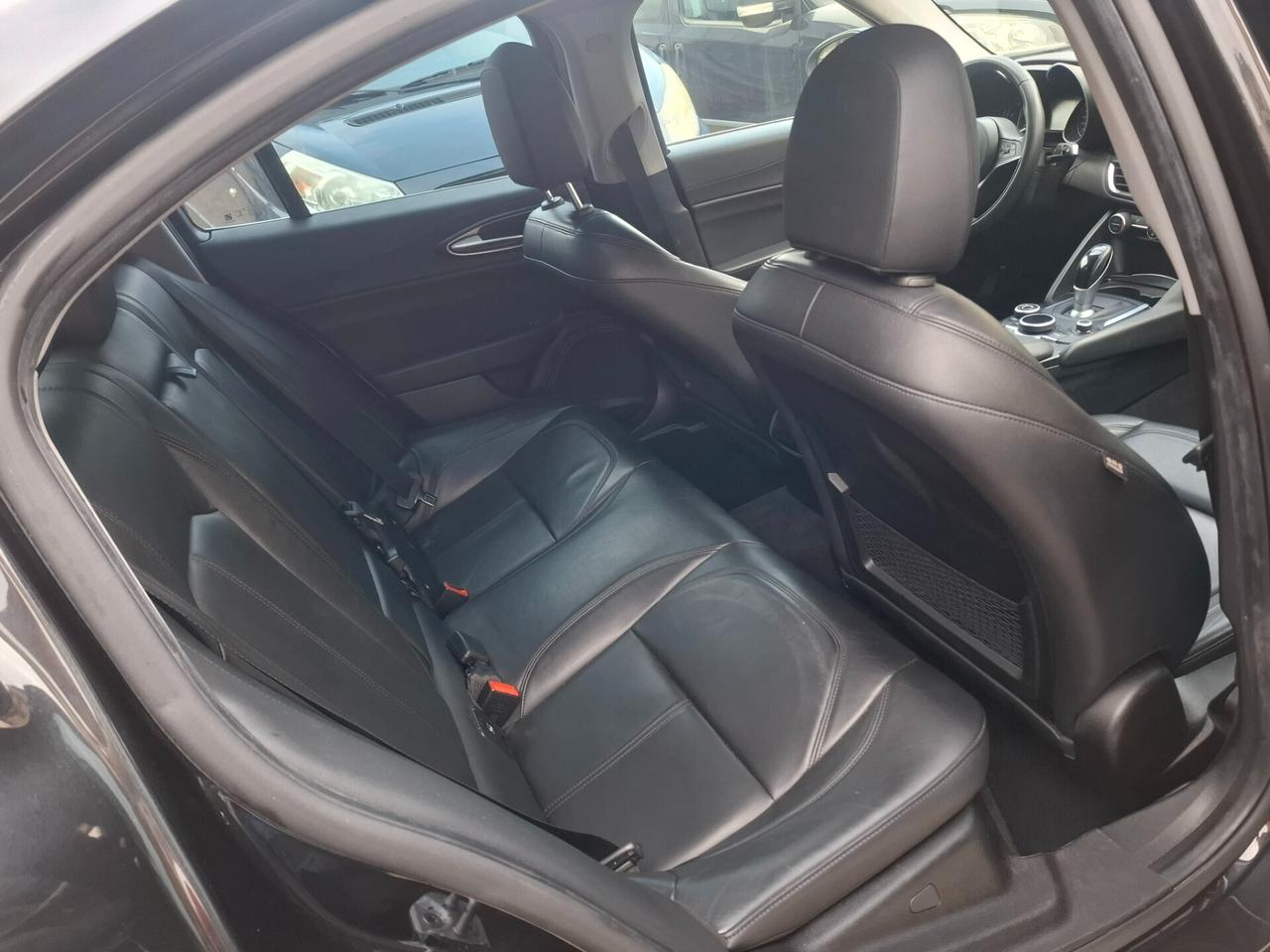 Alfa Romeo Giulia - 2.2 Eco Business Super 180 CV