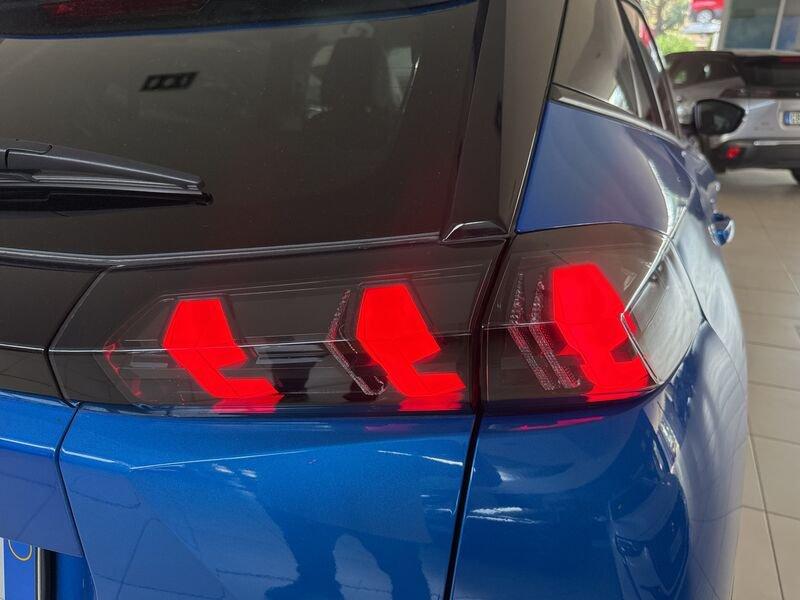 Peugeot 2008 PureTech 130 EAT8 S&S Allure