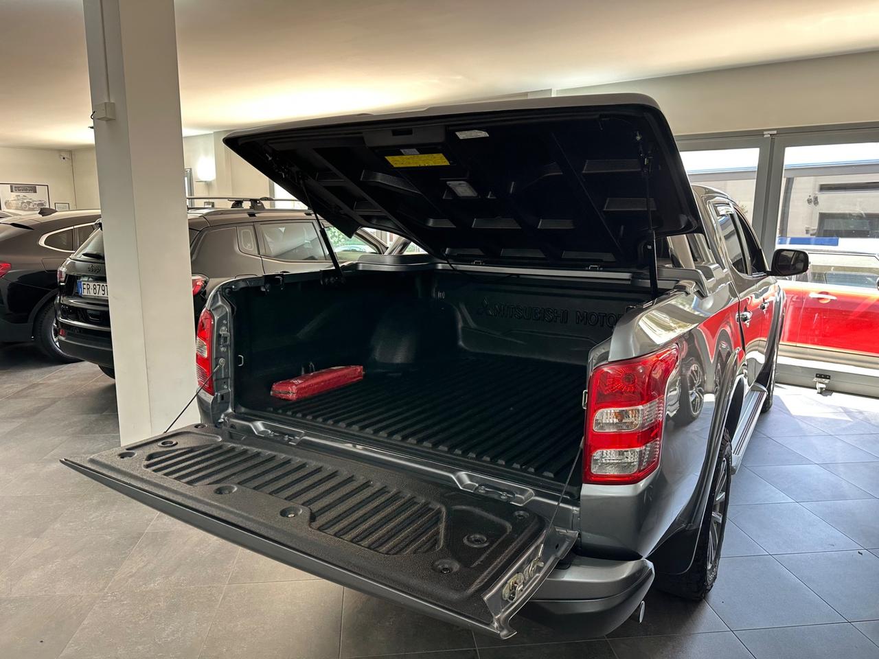 Mitsubishi L200 2.4 DI-D/181CV Double Cab Spartan Hp SDA Special Ed.