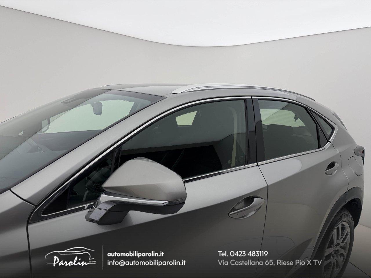 Lexus NX 300h 2.5 Business 2wd cvt