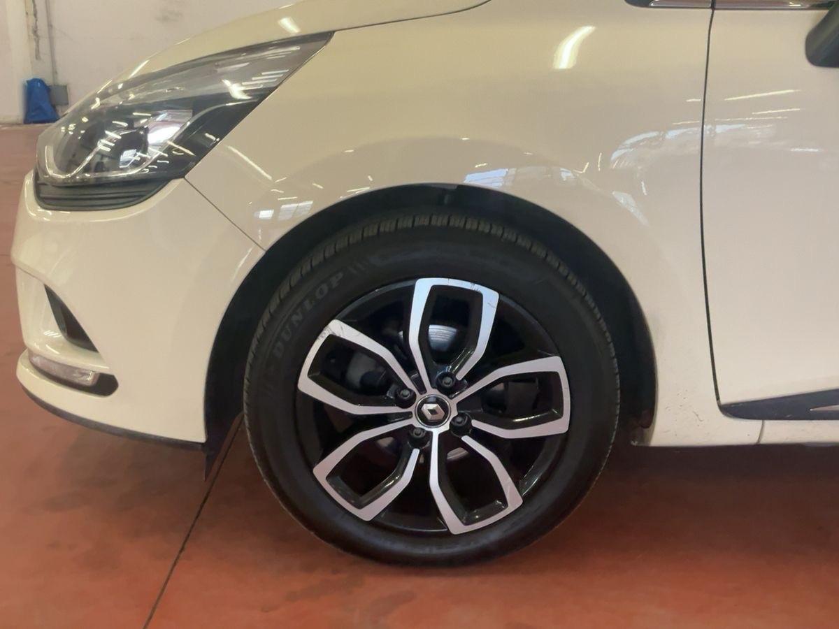 Renault Clio dCi 8V 90CV Start&Stop 82gr 5 porte OK NEOPATENTATI