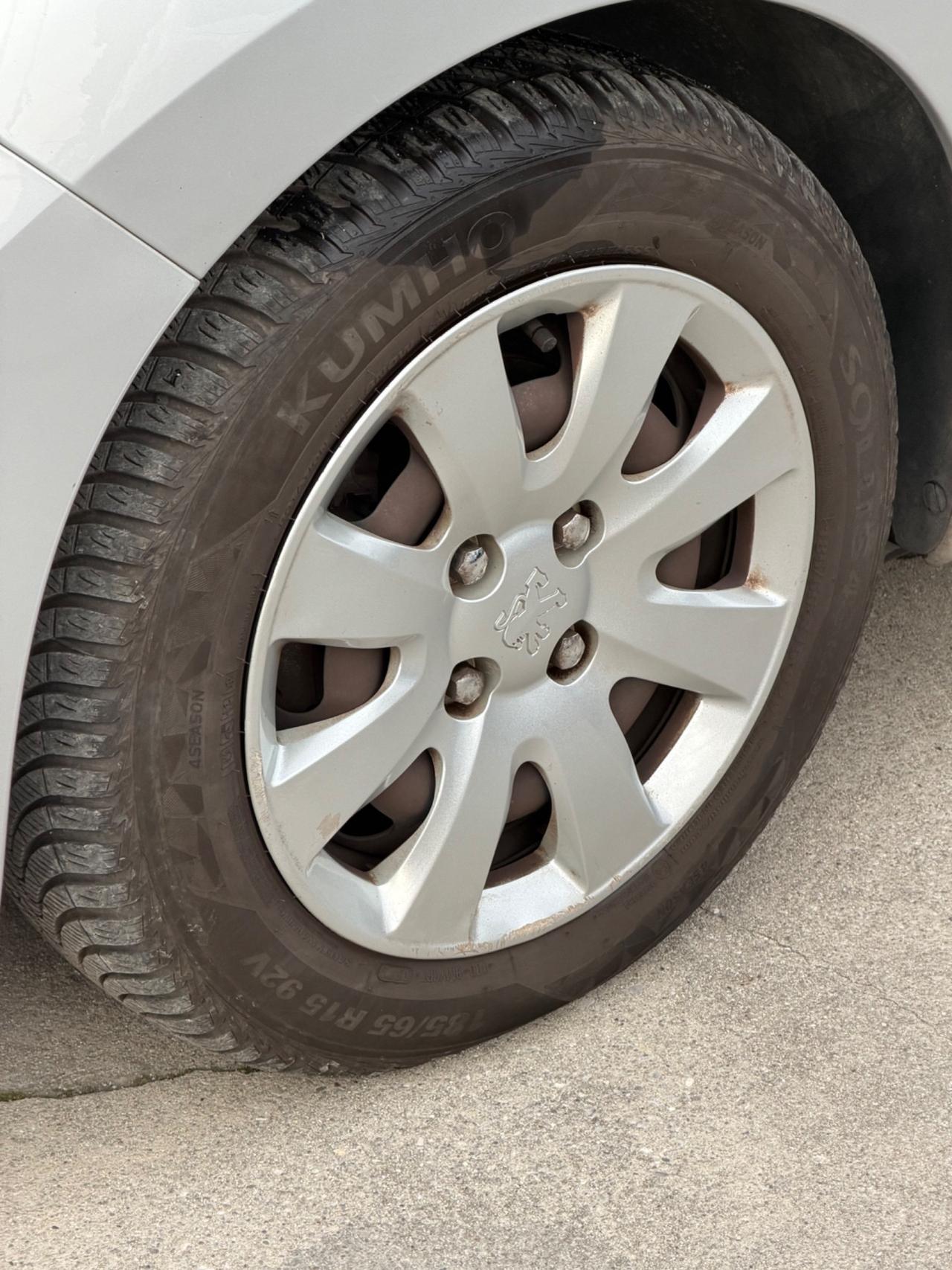 Peugeot 207 1.4 8V 88cv 5p.- Neopatentati- Garanzia