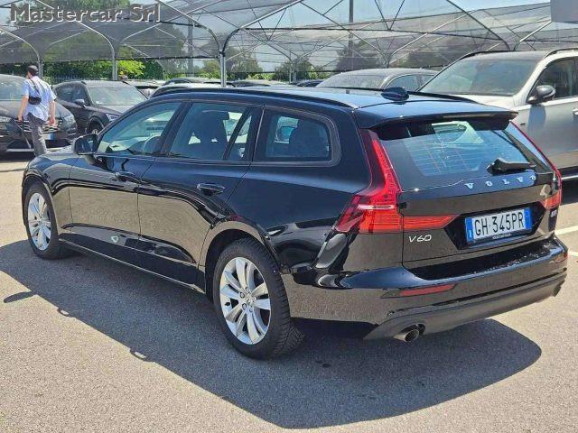 VOLVO V60 V60 2.0 b3 Momentum N1 auto 7m - GH345PR