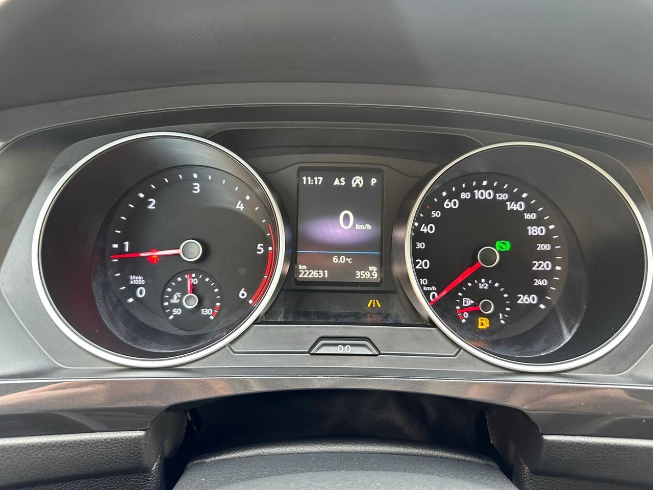 Volkswagen Touran 2.0 TDI 150 CV SCR DSG Business BlueMotion Technology