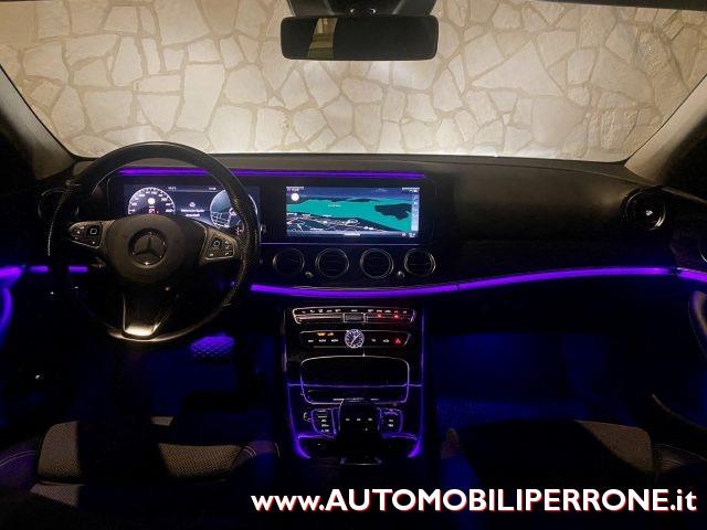 MERCEDES-BENZ E 220 d Sport (Virtual/Navi/Retro/LED)