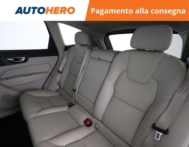 VOLVO XC60 B4 (d) AWD automatico Plus Dark