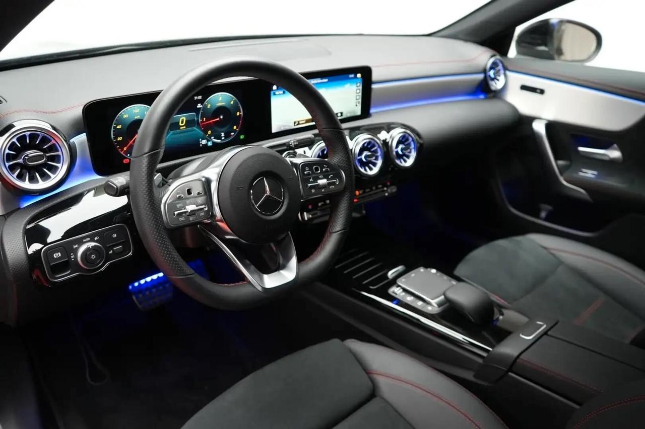 Mercedes-Benz CLA 200 D Coupe AMG LINE-AUTO-VIRTUAL