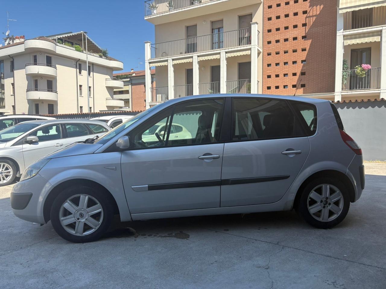 Renault Scenic Grand Scénic 1.5 dCi/105CV Pack