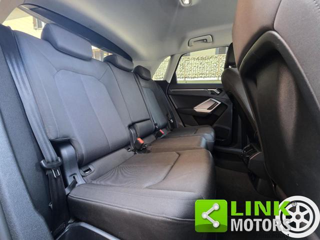 AUDI Q3 35 TFSI 150 CV S Tronic S Line Identity Black