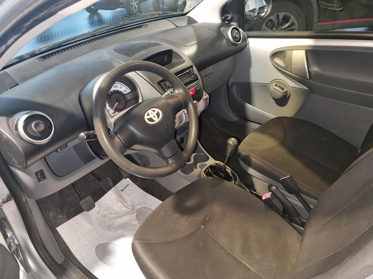 Toyota Aygo 1.0 70cv GARANZIA 1 ANNO