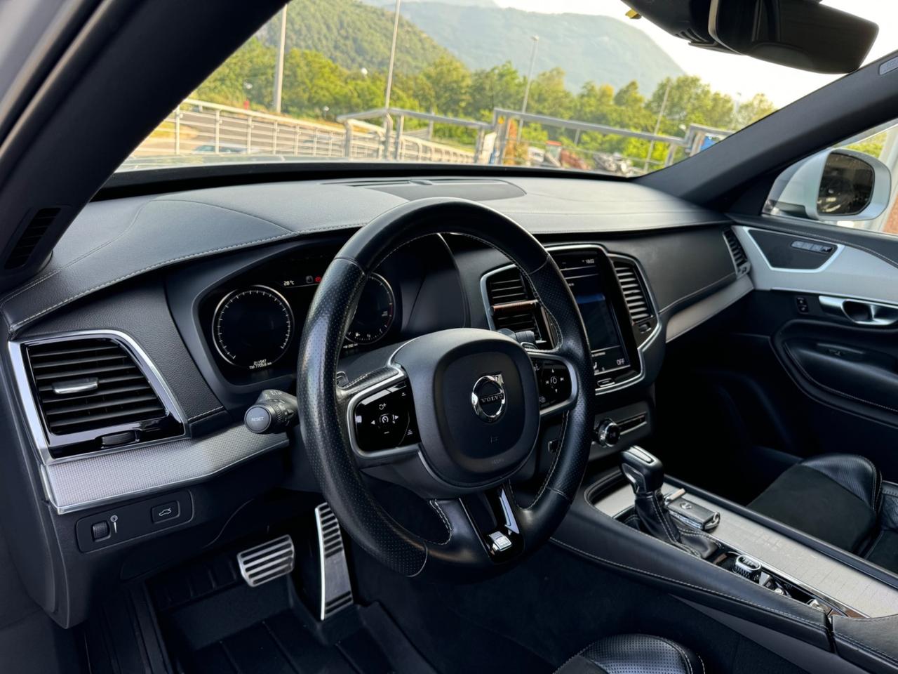 Volvo XC 90 XC90 D5 AWD Geartronic R-design
